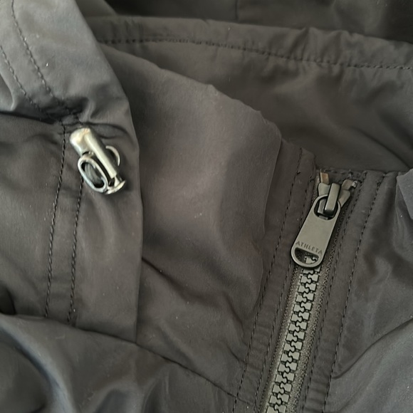 Athleta Point Reyes Bomber Black Studded Hidden Hood large - Picture 9 of 9